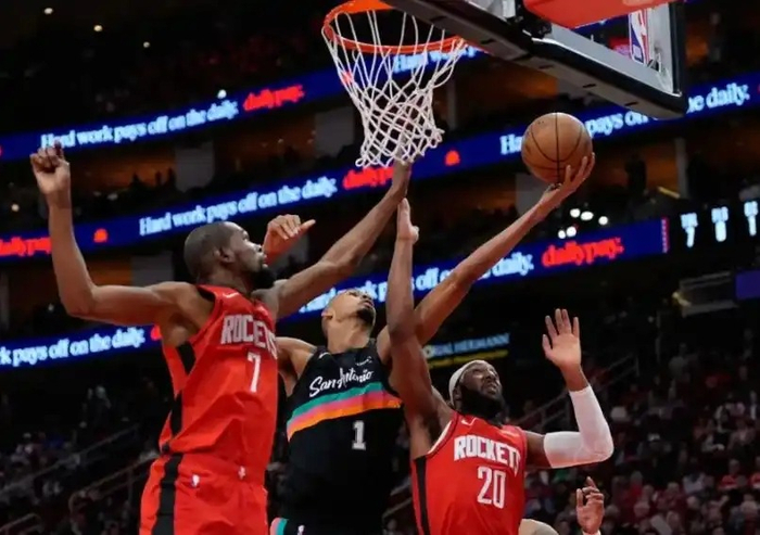 山东鲁能泰山今晚比赛直播