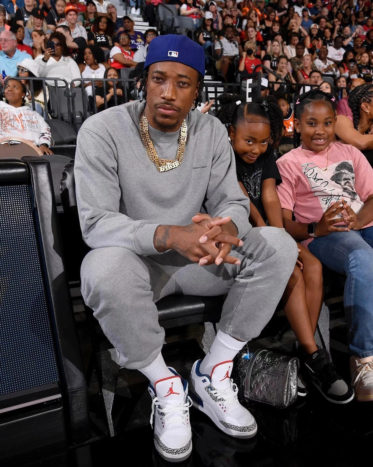 Pinnacle体育-nba球员里边穿的是什么