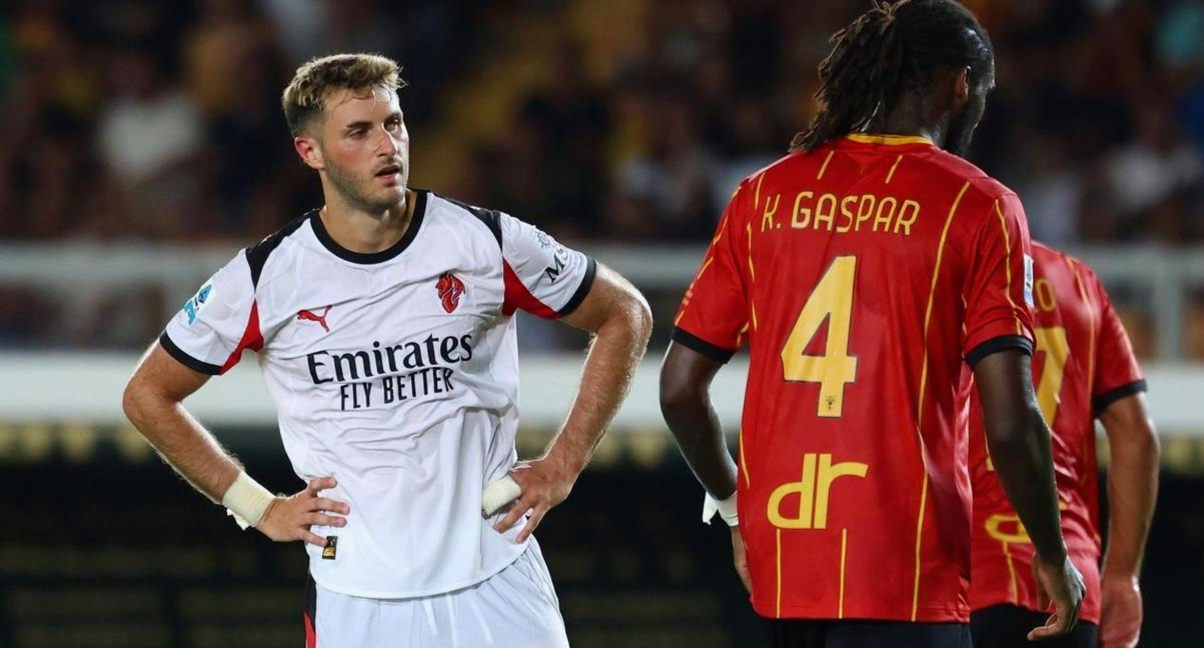 在ac米兰效力过的后卫